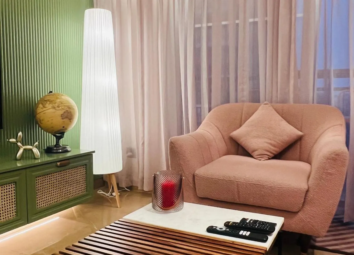 Cozy 3 Bhk Fully Furnished Entire Apartment In Kochi
