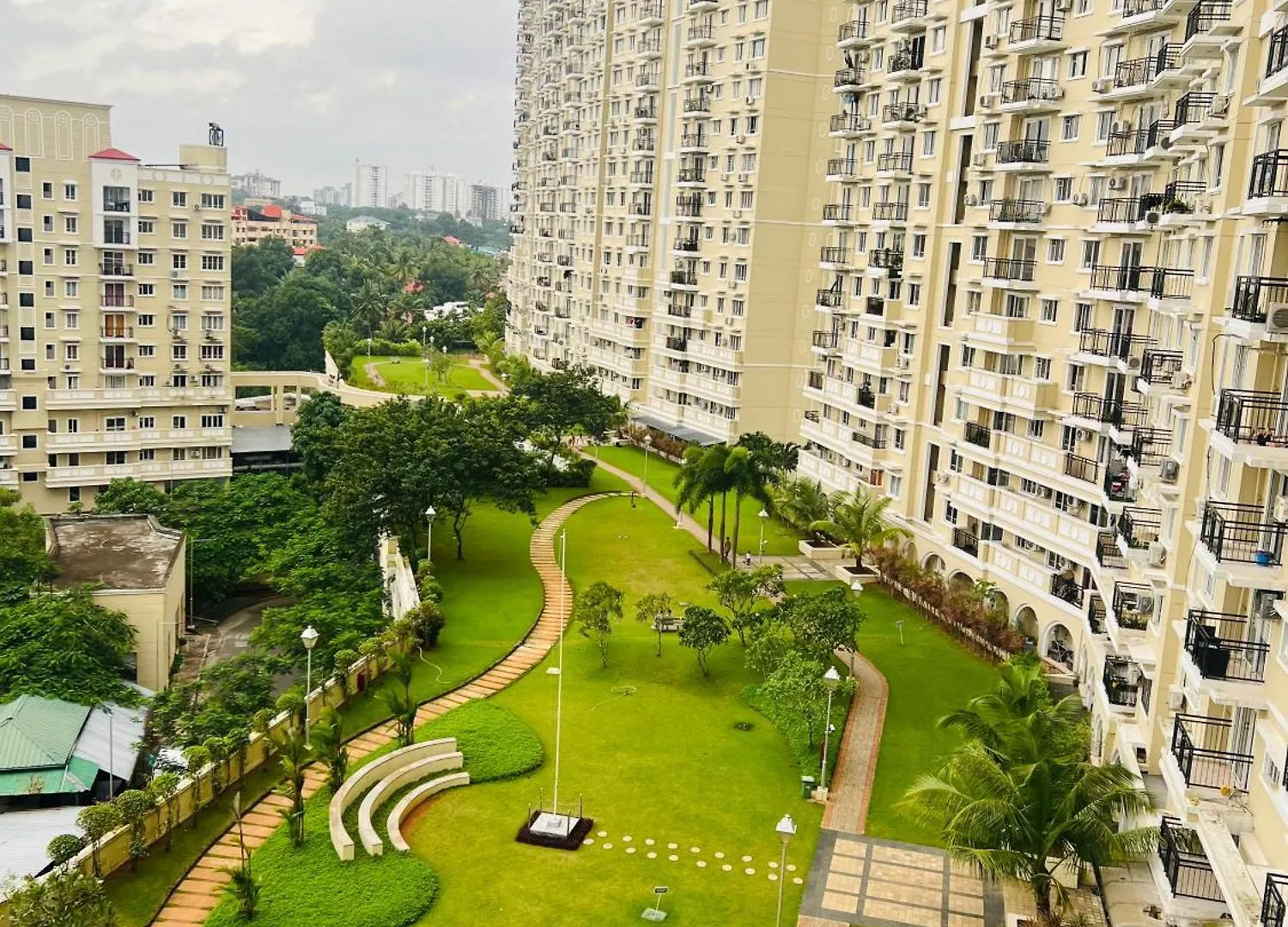 Cozy 3 Bhk Fully Furnished Entire Apartment In Kochi India